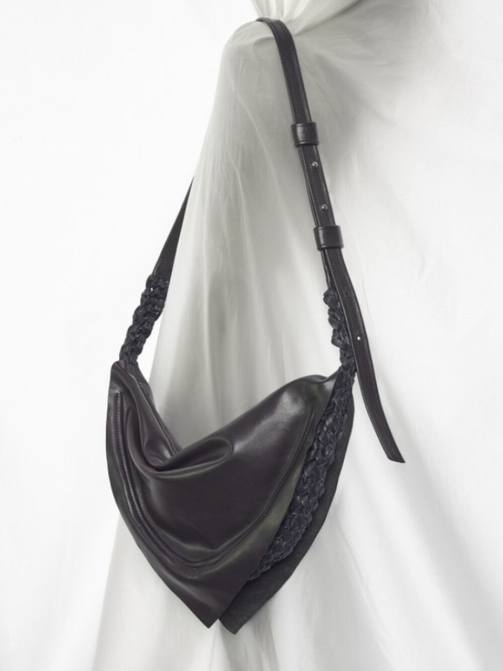 Eva Blut Black Leather Triangolo Small Shoulder Bag